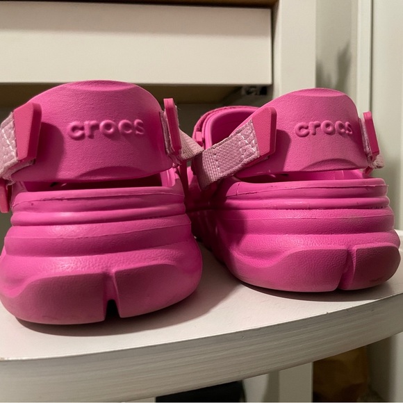 Post Malone X Crocs Duet Max Clog ‘Electric Pink’ - Picture 3 of 6